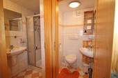 Bad und WC - Mehrfamilienhaus, Wohnhaus mit 140,00 m² in Villingen-Schwenningen zur Miete