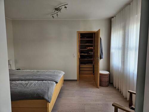 Schlafzimmer/ begehb. Schrank - 