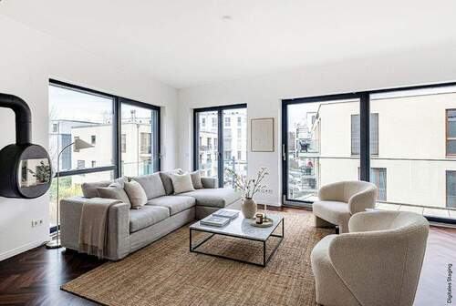 Wohnbereich mit Blick zur Spree - Moderne Eigentumswohnung mit sonnigem Balkon und Wasserblick