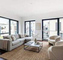 Moderne Eigentumswohnung mit sonnigem Balkon und Wasserblick - Berlin Friedrichshain