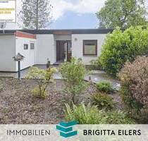 Wohnen auf einer Ebene - gepflegter Flachdachbungalow mit Wintergarten, Garage und neuwertigem Bad - Oyten Sagehorn