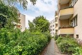 Weg - 2 Zimmer Etagenwohnung zum Kaufen in Berlin
