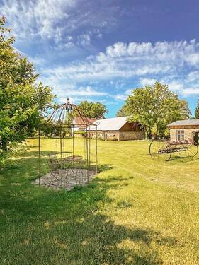 Blick über das Grundstück - 