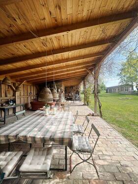 Halboffene Scheune - 7 Zimmer Einfamilienhaus in Lindendorf-Dolgelin