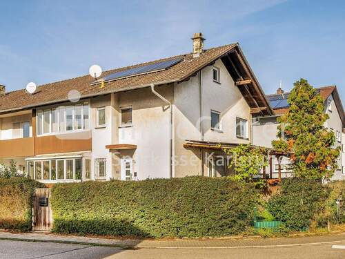 Außenansicht - Ruhe und Platz für die Familie: Doppelhaushälfte in begehrter Wohngegend