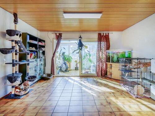 Wohnzimmer Ansicht 2 - Doppelhaushälfte mit 137,90 m&sup2; in Waghäusel zum Kaufen