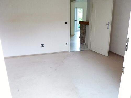17 EG Schlafzimmer, Bild 2.JPG - 