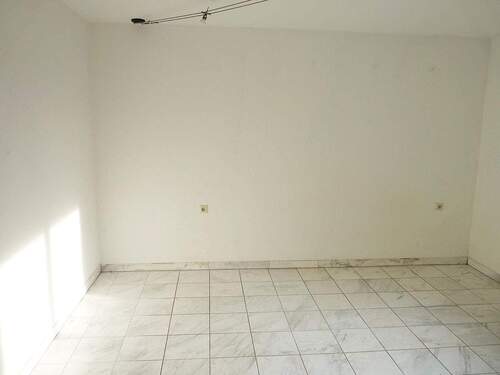 21 UG Schlafzimmer, Bild 2.JPG - 