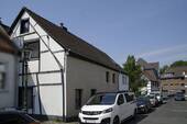 Ansicht_Straße.jpg - Ein-Zweifamilienhaus nahe der Urdenbacher Kämpe