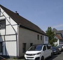 Ein-Zweifamilienhaus nahe der Urdenbacher Kämpe - Düsseldorf