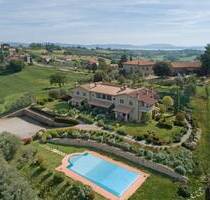 Castiglione del Lago ! Apartment mit Pool und Garten in schöner Panoramalage I Immobilie Umbrien