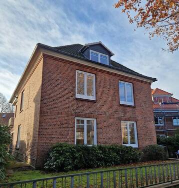 Vorder-/Seitenansicht - 5 Zimmer Etagenwohnung zum Kaufen in Itzehoe