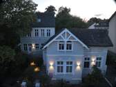 Ansicht vorne; Straße - Repräsentatives, lichtdurchflutetes Haus im Jugendstil mit 2 Einliegerwohnungen