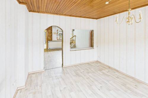 Wohnzimmer EG - Einfamilienhaus mit 150,00 m² in Schmalkalden zum Kaufen