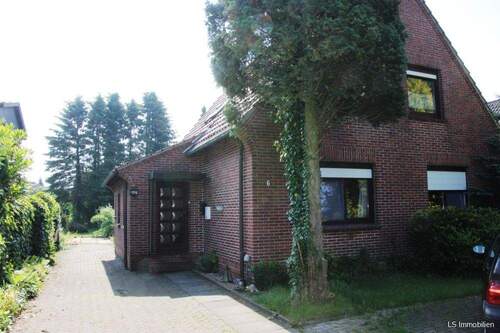 Ansicht - Sanierung oder Neubau? Attraktives Grundstück in Ofenerdiek.