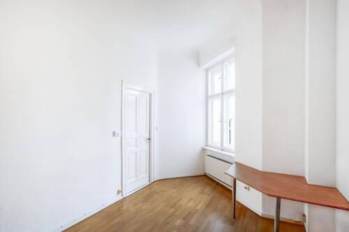 Wohnzimmer - 1 Zimmer Etagenwohnung in Berlin