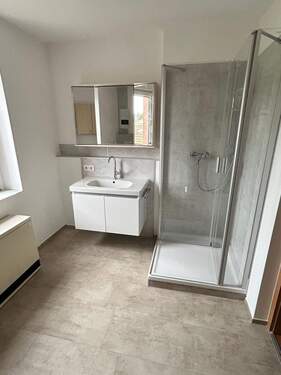 neu saniertes Bad - 