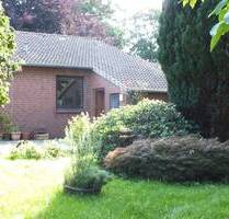 Leben auf 2 Ebenen mit Park-Styled Garten - Norderstedt Glashütte