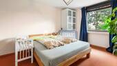1. OG Schlafzimmer 1 - 