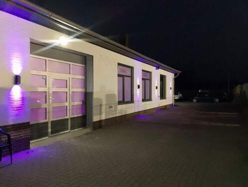 LED-Außenbeleuchtung/Kameras - Halle zur Miete in Prisdorf