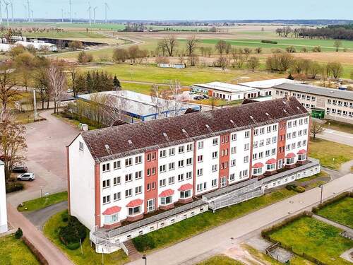 17_1.jpg - Wohn- und Geschäftshaus mit 3 Eingängen und 30 Einheiten