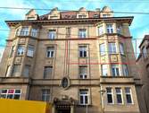Wohnung 2. OG - Provisionsfrei! Charmante 3-Zi.-Jugendstil-Whg m. Balkon am Hölderlinplatz (Stgt-West)