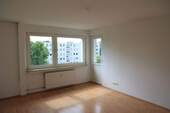 Wohnzimmer_Bild1.JPG - Etagenwohnung mit 67,00 m&sup2; in Duisburg zum Kaufen