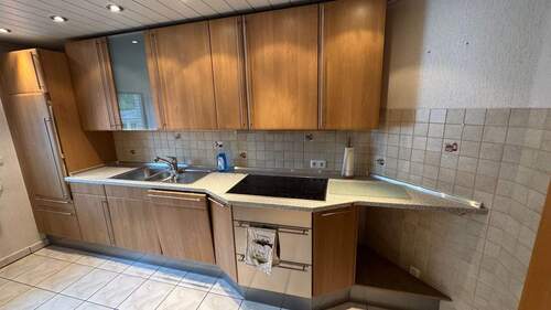 Küche - RESERVIERT - Zweifamilienhaus mit Blick in die Okerauen vom beliebten Veltenhof