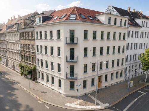 Hausfront - Etagenwohnung mit 81,40 m&sup2; in Leipzig zur Miete
