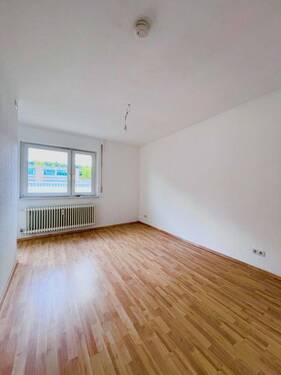 Schlafzimmer - 2 Zimmer Etagenwohnung zur Miete in Pforzheim