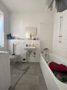 Badezimmer.jpg - Etagenwohnung mit 42,00 m² in Krefeld zur Miete