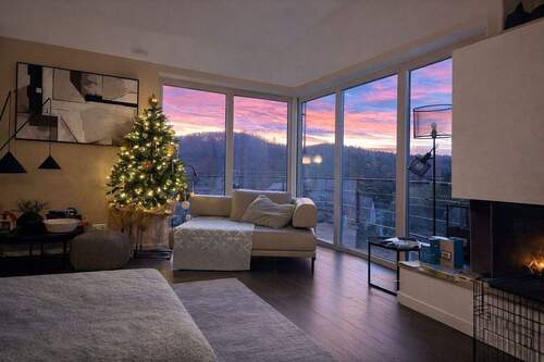 Wohnambiente bei Abendlicht - 7 Zimmer Einfamilienhaus in Wellheim