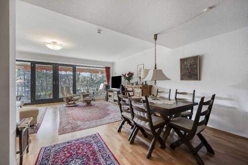 Wohn-/Essbereich - 4 Zimmer Etagenwohnung in Ratingen