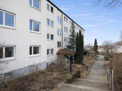 Ansicht - Sonniger West-Balkon trifft solide Vermietung - gepflegte 3-Zimmer-Wohnung im Neugreuth