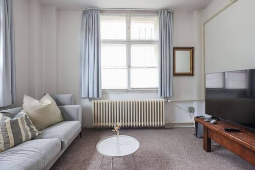 Wohnbereich - 4 Zimmer Mehrfamilienhaus, Wohnhaus in Berlin
