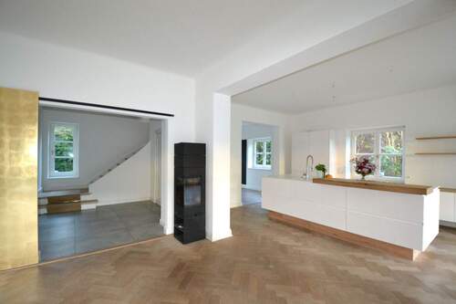 Wohnzimmer-Küche.JPG - Einfamilienhaus mit 240,00 m² in Hamburg zur Miete