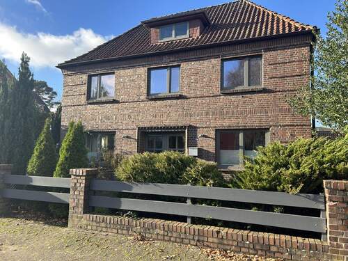 Straßenansicht - Bürofläche in Maschen- fußläufig zum Ortskern!