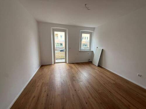 Schlafzimmer - 3 Zimmer Etagenwohnung zur Miete in Neustadt an der Aisch