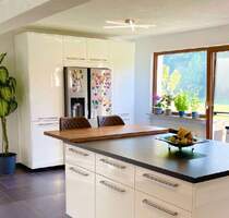 Stilvolles Wohnen mit Blick ins Grüne – großzügige Wohnung mit zwei Balkonen - Enzklösterle