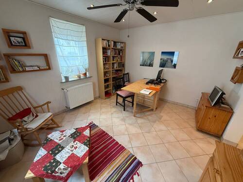 Wohnzimmer_ - 4 Zimmer Einfamilienhaus zur Miete in Heidesheim