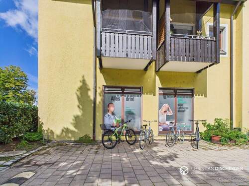 CAM01869G0-PR0269-STILL018 - 