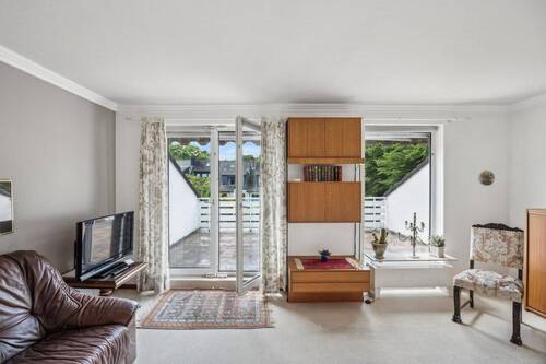 Schlafzimmer mit Balkonzugang - 