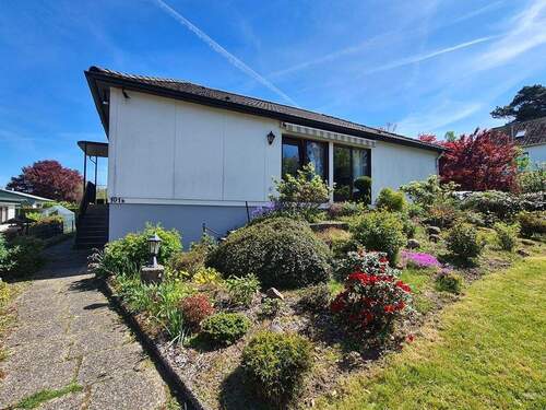 Ansicht - 5 Zimmer Einfamilienhaus zum Kaufen in Hamburg-Eißendorf