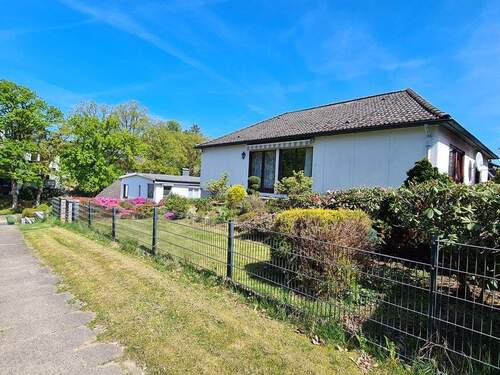 Vorderansicht - 5 Zimmer Einfamilienhaus in Hamburg-Eißendorf