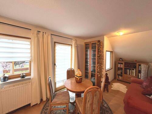 OG Wohnzimmer 2 Bild 2.jpeg - 