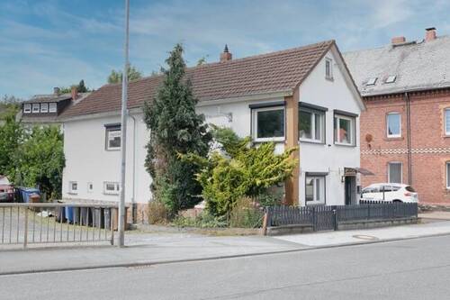 Seitenansicht - 6 Zimmer Einfamilienhaus in Dillenburg / Niederscheld