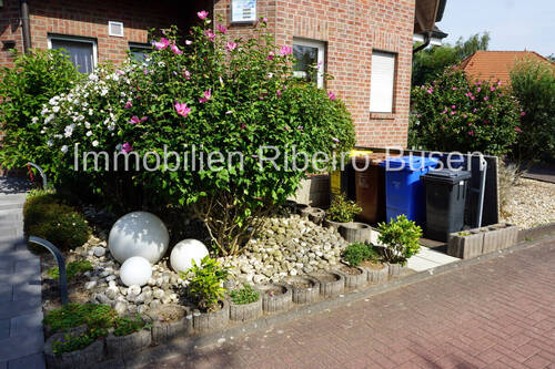 versenkbare Mülltonnen - 4 Zimmer Doppelhaushälfte in Niederkrüchten