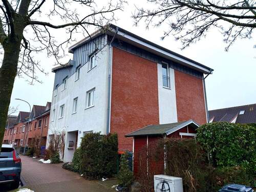 Hauseingangsseite - Reihenendhaus mit 153,00 m&sup2; in Bad Bramstedt zur Miete