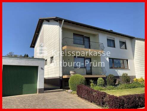 Strassenansicht - Doppelhaushälfte mit Garage und Garten in attraktiver Wohnlage