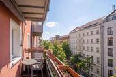 Blick von Balkon 1 zum Fernsehturm - 4 Zimmer Etagenwohnung zum Kaufen in Berlin